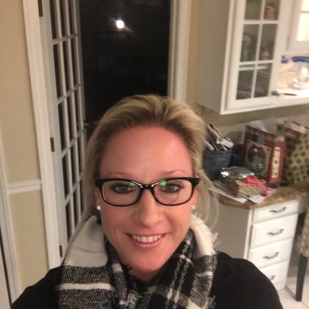 Meet your Posher, Lauren